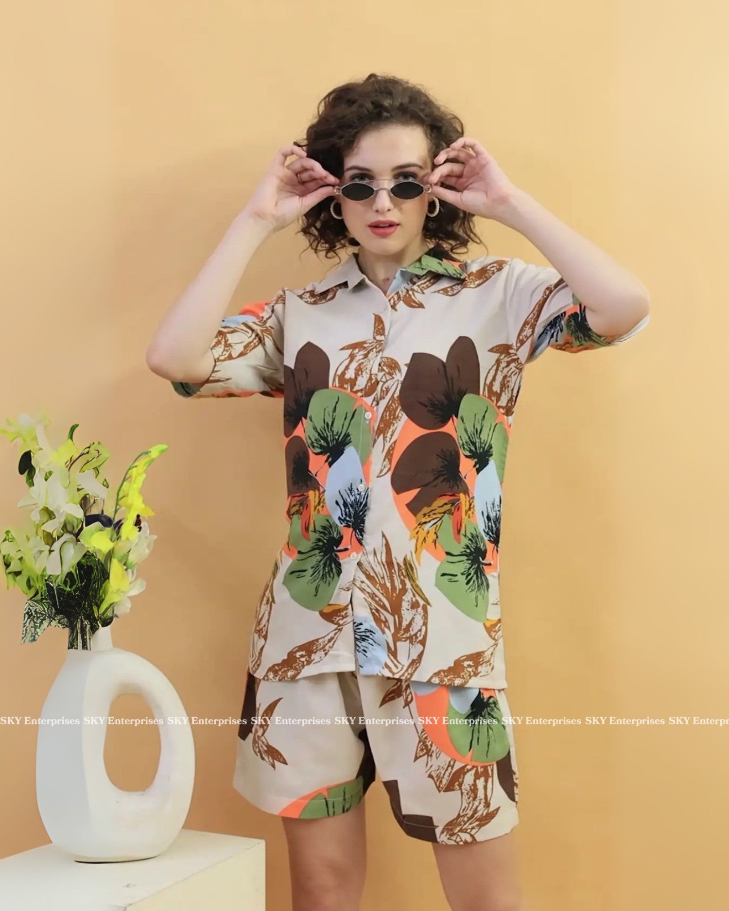 Creamy Floral Shorts Set