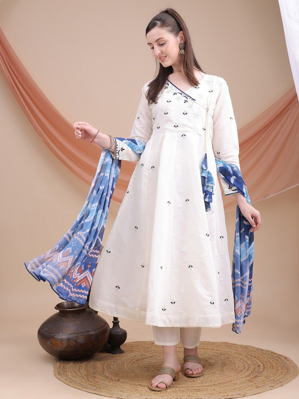 Elegant Off-White Roman Silk Embroidered Kurta Set with Digital Print Dupatta