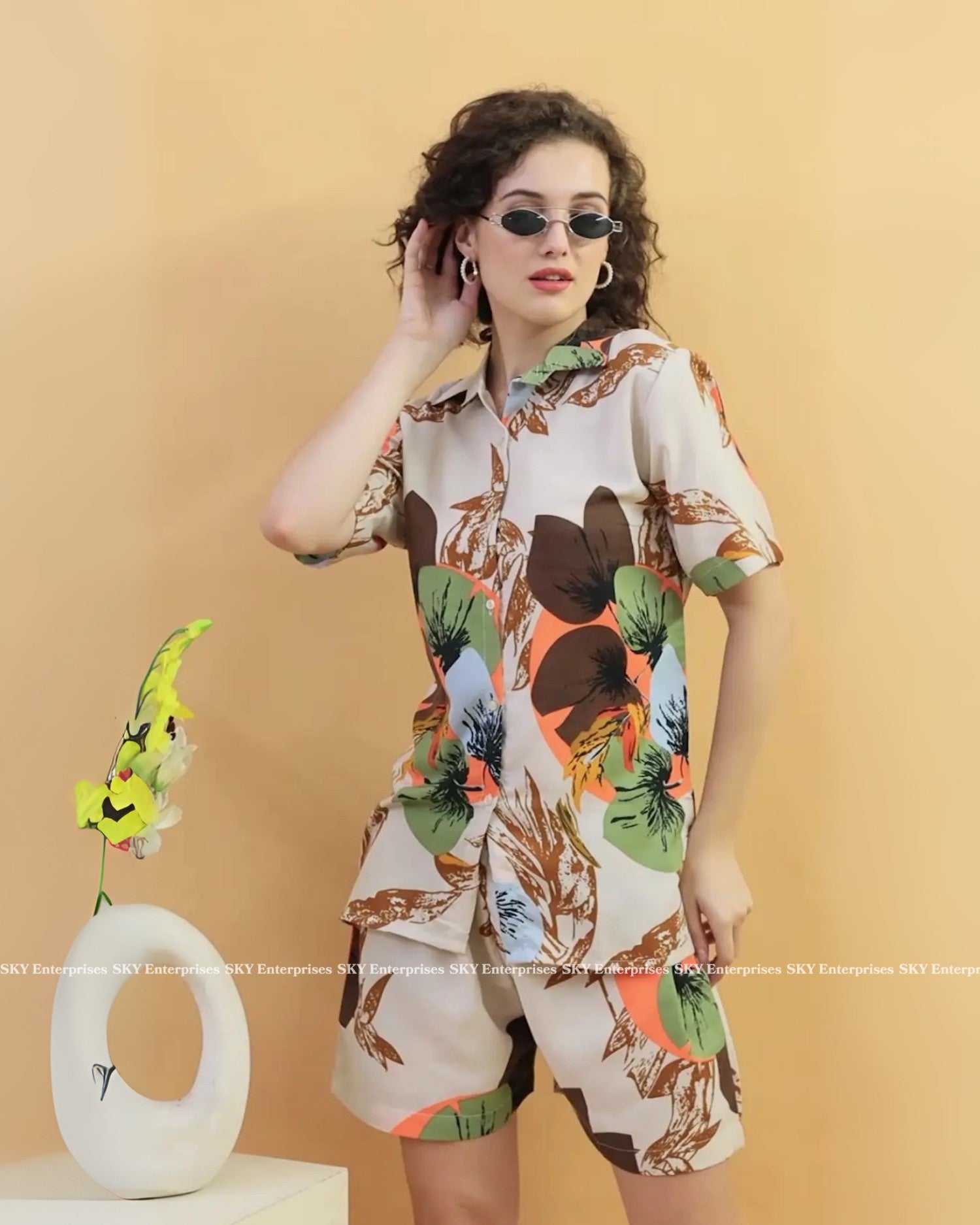 Creamy Floral Shorts Set