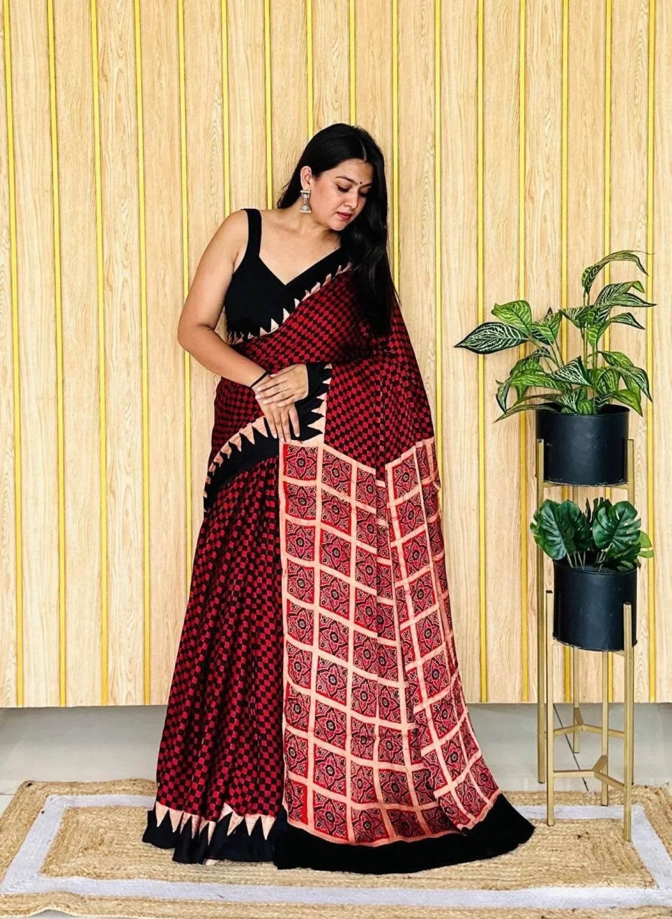 Ajrakh Print Muslin Cotton Sarees With Fumka Pallu At Wholesale Price