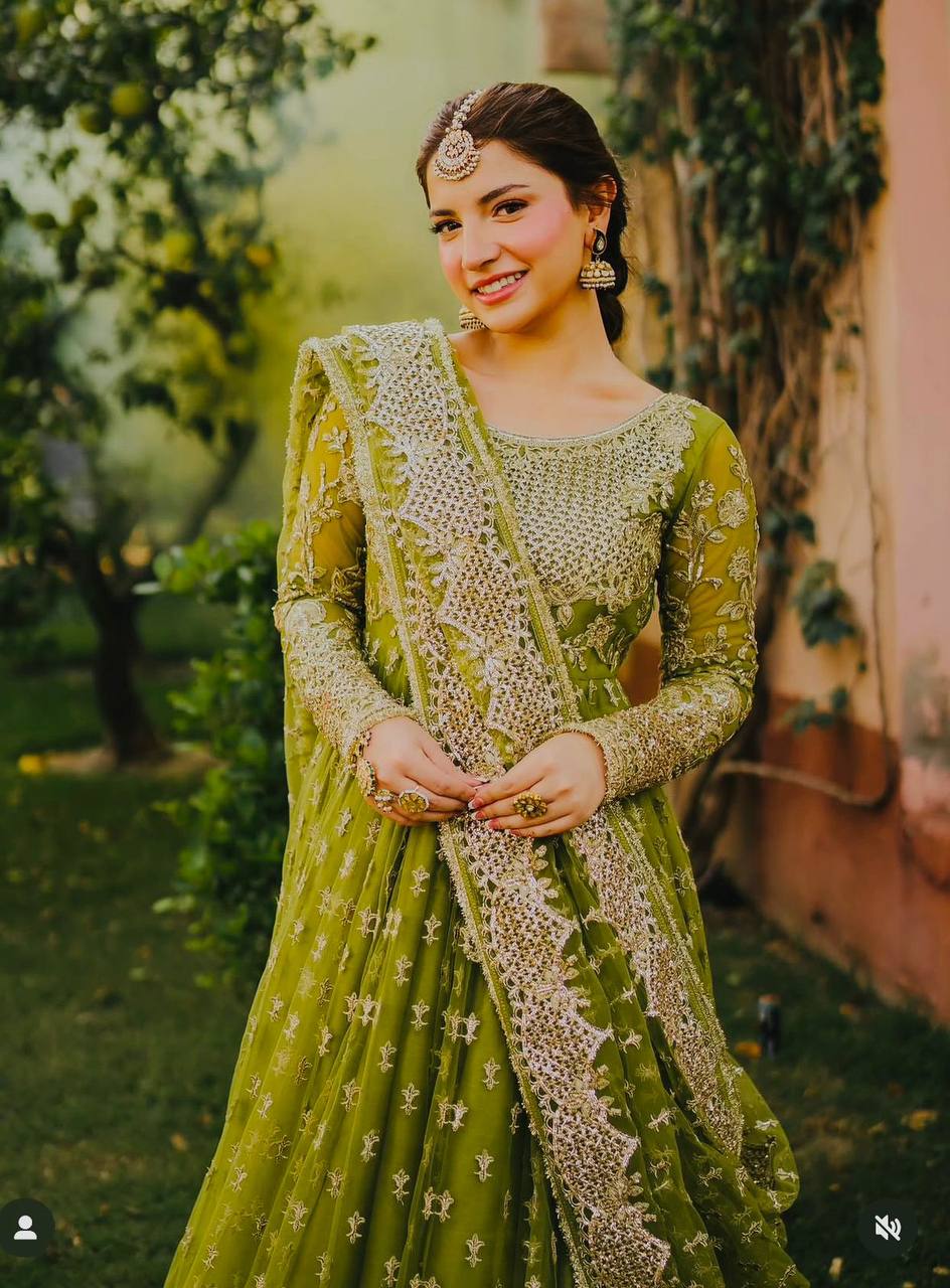 Pure Fox Georgette Embroidered Gown Set I DNo.1364