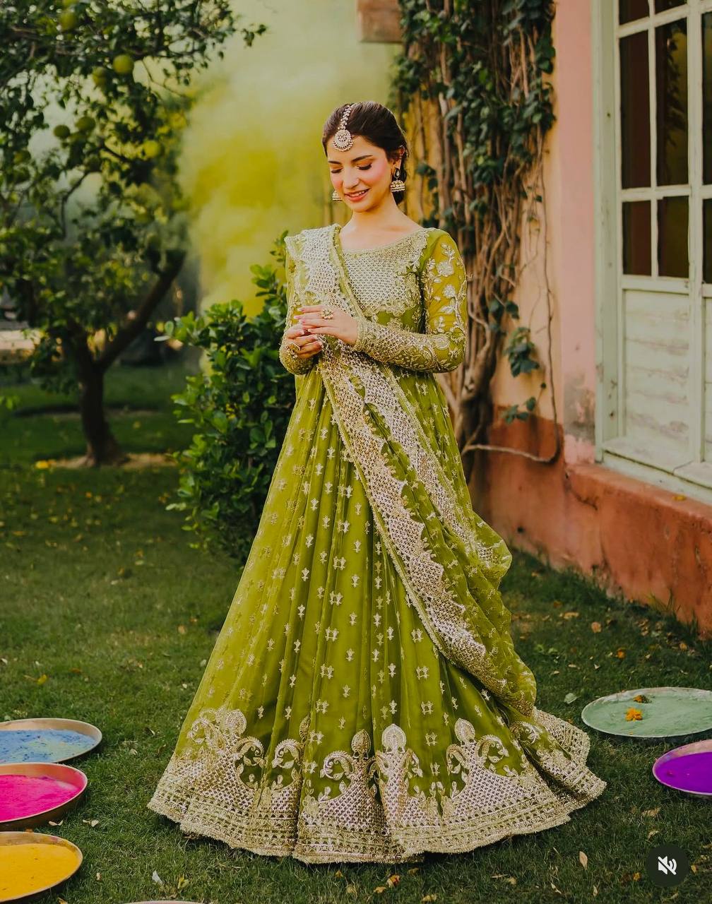 Pure Fox Georgette Embroidered Gown Set I DNo.1364