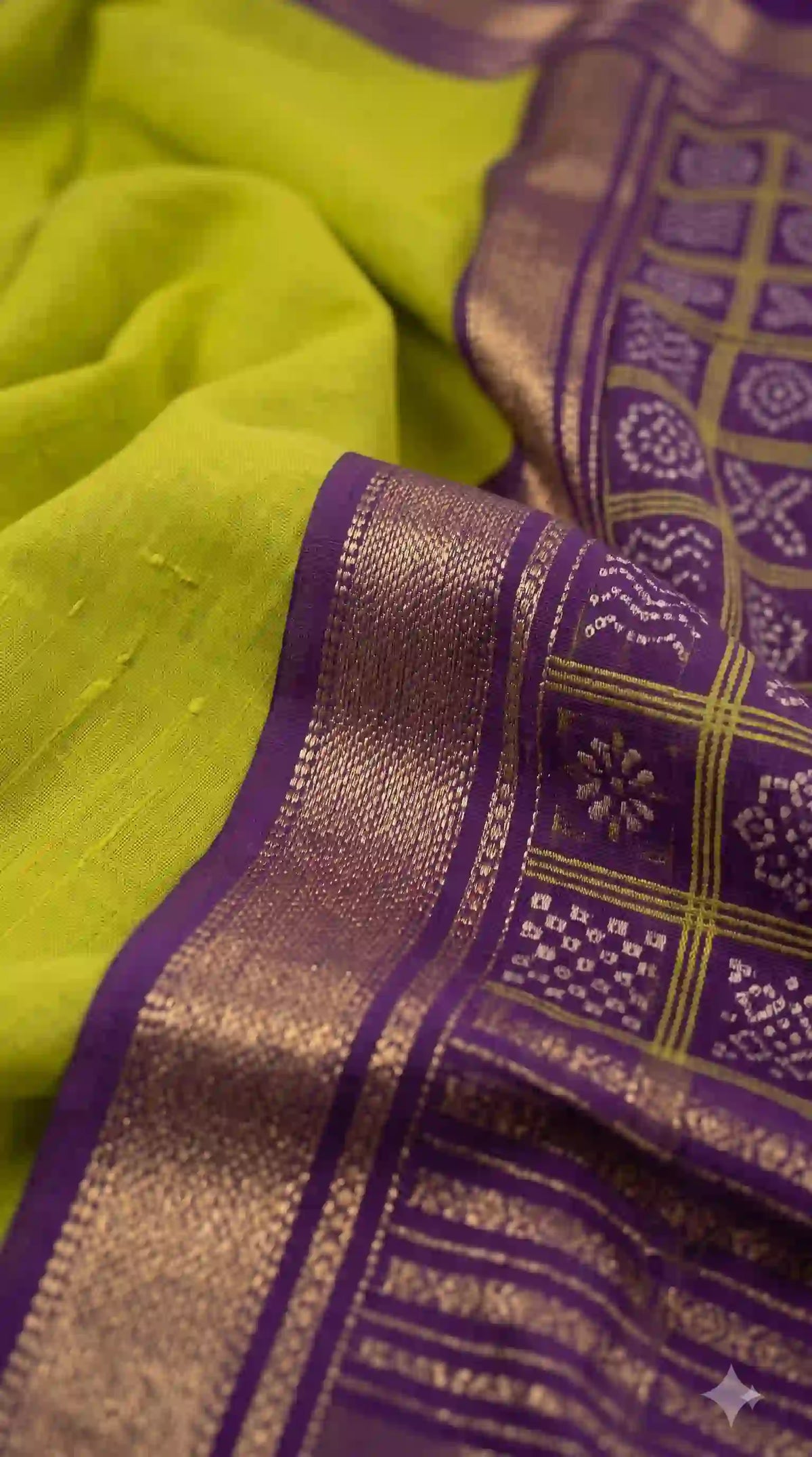 Parrot green saree with purple zari border – close-up