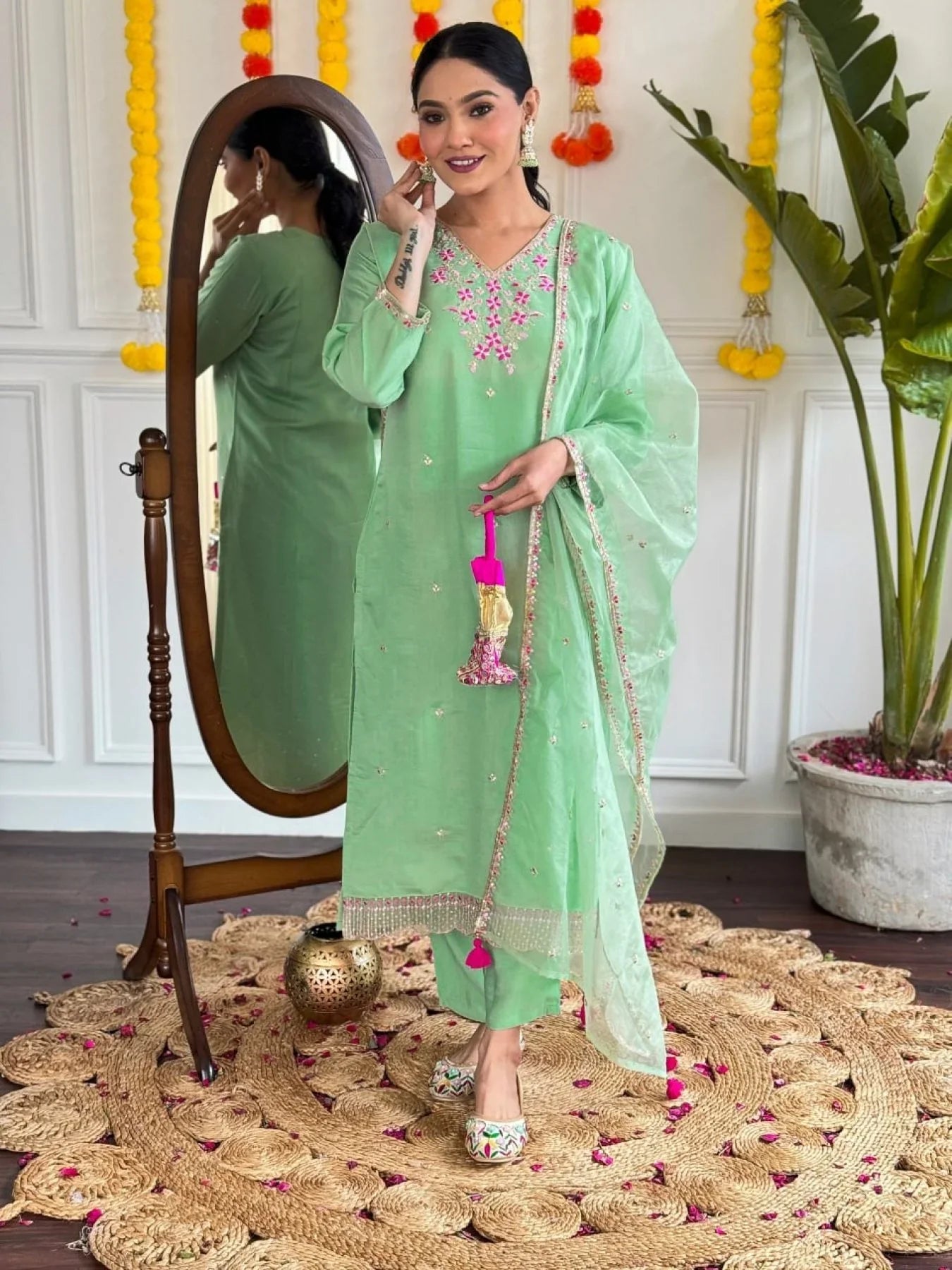 Women’s Embroidered Straight Kurta Set – Premium Viscose Chanderi Ethnic Wear